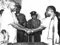 Mwinyi aingia Ikulu, Nyerere aaga Taifa 1985