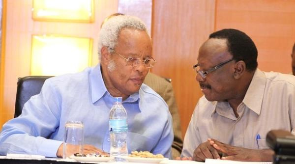 Profesa Lipumba amshangaa Lowassa kutimka Mbowe akiwa gerezani