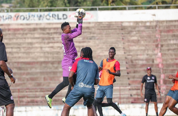 Kapombe, Manula waibua jambo Azam FC