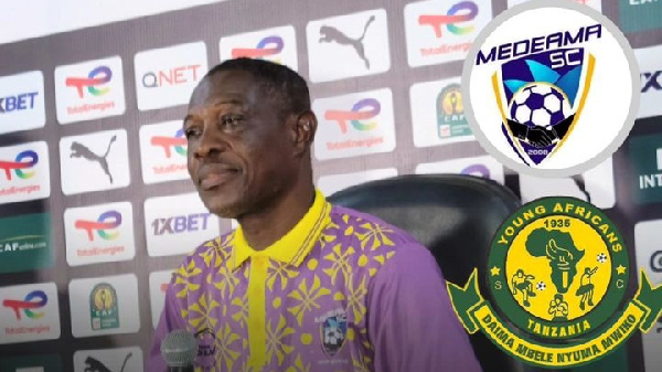 Kocha mkuu wa klabu ya Medeama ya nchini Ghana Evans Augustin