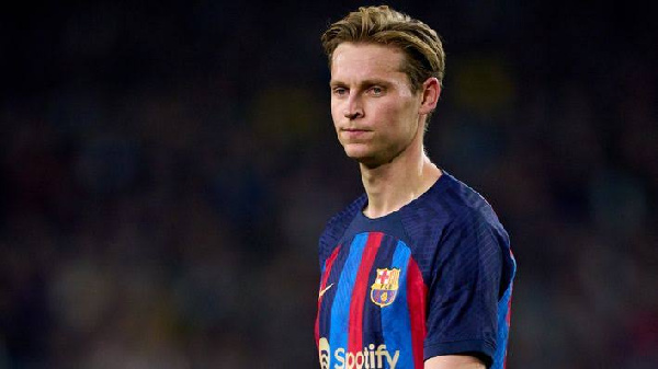 Kiungo wa Barcelona Frankie De Jong