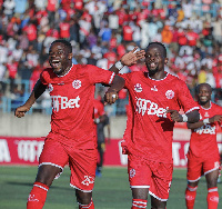 Wachezaji wa Simba SC wakishangilia