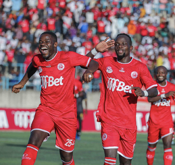 Wachezaji wa Simba SC wakishangilia