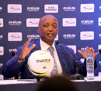 Rais wa Shirikisho la soka Afrika (CAF), Patrick Motsepe