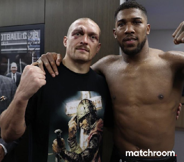 Anthony Joshua ‘AJ’ (kulia) na Oleksandr Usyk