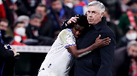 Vinicius Jr na Kocha Carlo Ancelotti