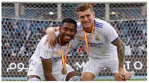 Toni Kroos With Alaba.jpeg