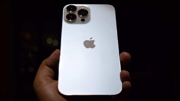 iPhone 13 Pro Max yavunja uchumba