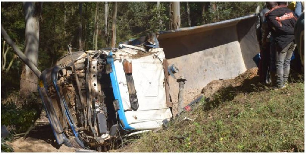 Wawili wafariki dunia, wanane wajeruhiwa ajali ya magari manne