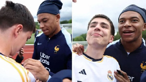 Kylian Mbappe Sign Jersey