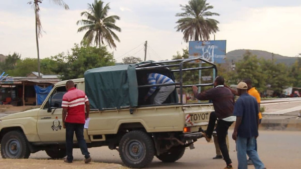 Waziri aagiza Watumishi kuwekwa ndani