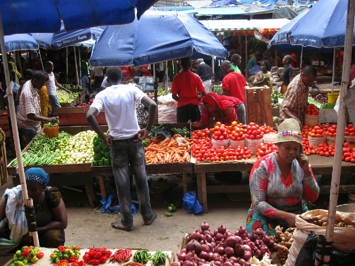 Mongela ataka miundombinu  imara ya masoko Arusha