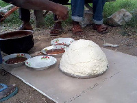 Mwanamume agonga kilo 2 za ugali kwa dakika 35