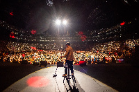 Trevor Noah aijaza O2 Arena siku tatu mfululizo