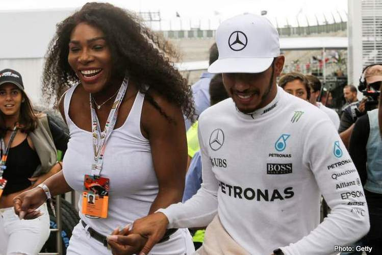 Nyota Lewis Hamilton na Serena Williams wakiwa kwenye picha ya pamoja