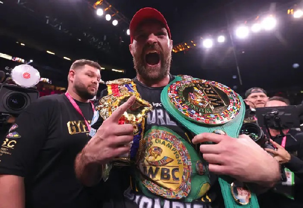 Tyson Fury bingwa wa uzito wa juu wa Dunia mara mbili  kwa sasa anamiliki mkanda wa WBC