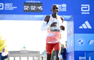 Kenyas Eliud Kipchoge Smiles Asfter Crossing The Finish News Photo 1695549574