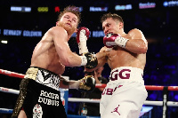 Canelo Kuzichapa na Dmitry Bivol na Gennady Golovkin