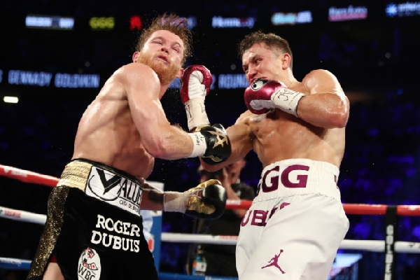 Canelo Kuzichapa na Dmitry Bivol na Gennady Golovkin