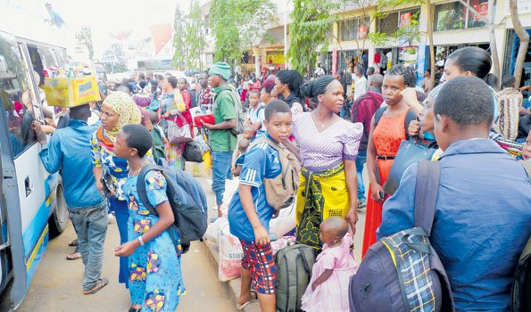 Sikukuu za mwisho wa mwaka zilivyowalaza wasafiri stendi