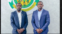 Rais wa Yanga, Hersi Said na Kaimu CEO Simon Patrick