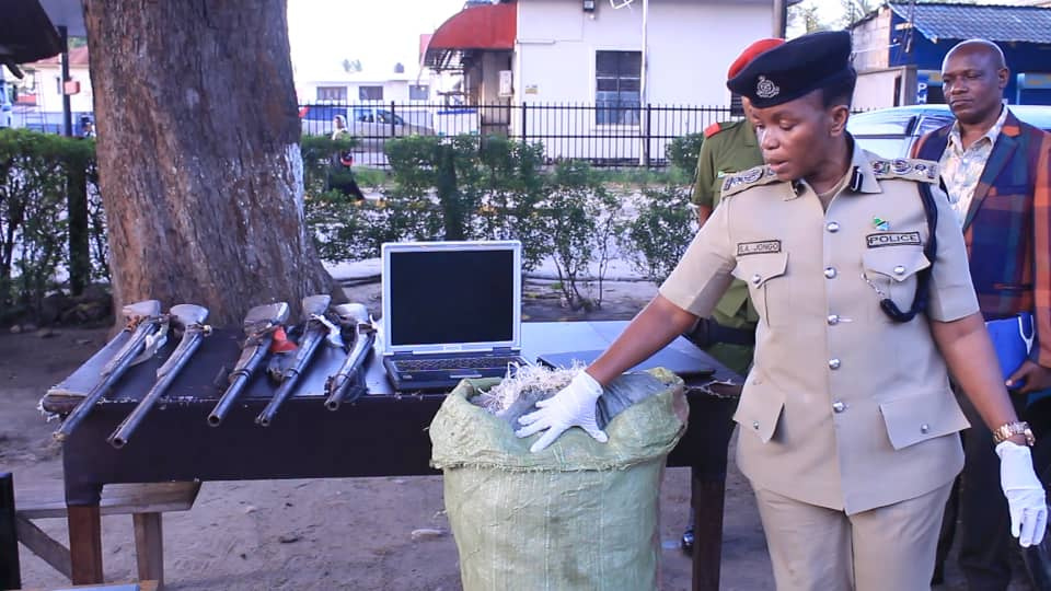 Jeshi la Polisi lakamata watu nane waliokuwa wakisafirisha mihadarati